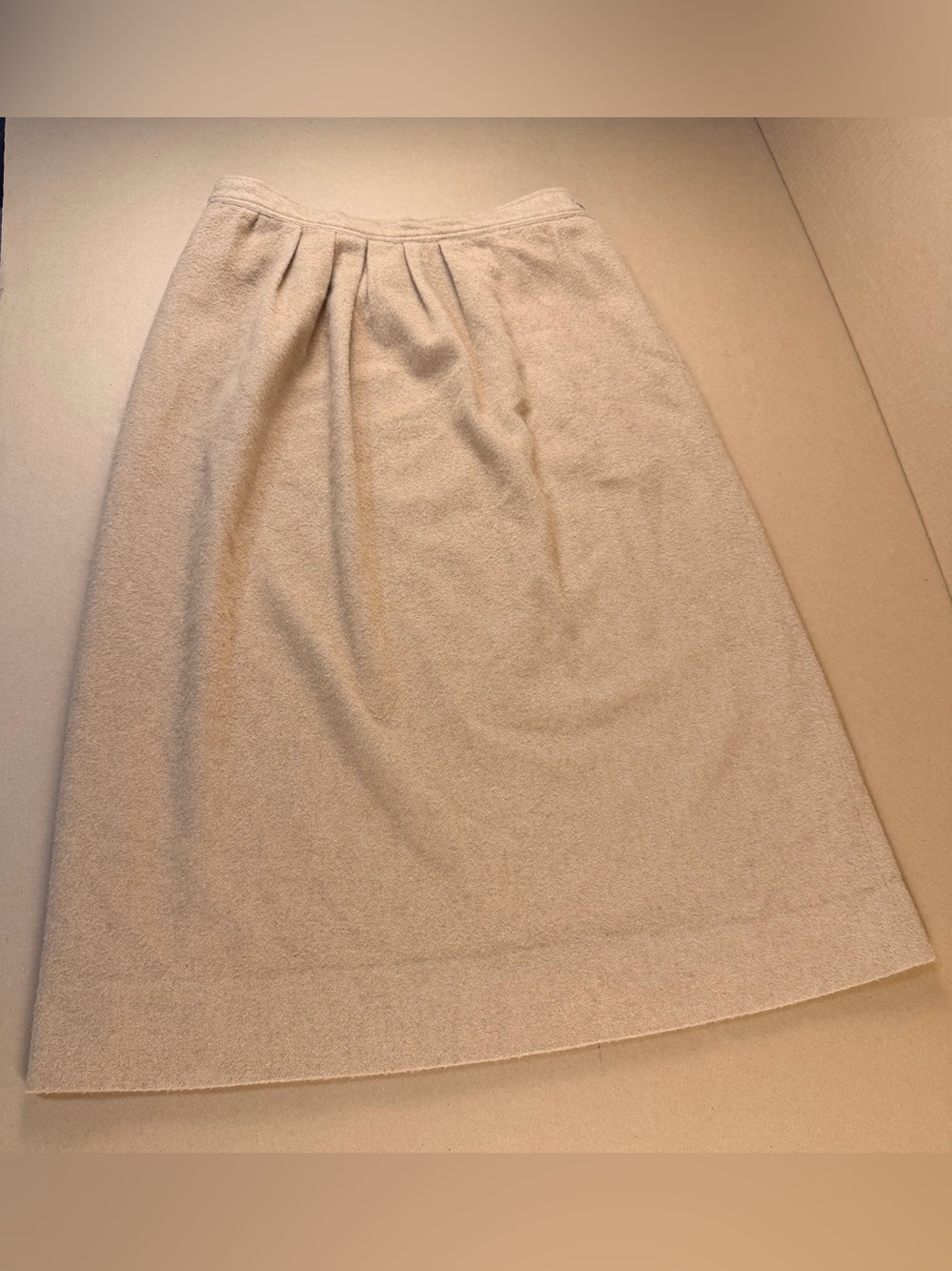 Vintage Warren of Stafford camel wool skirt measures Sz 8-10